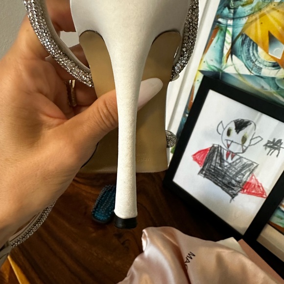 Mach & Mach Heart Embellished Satin Pumps - Picture 9 of 10